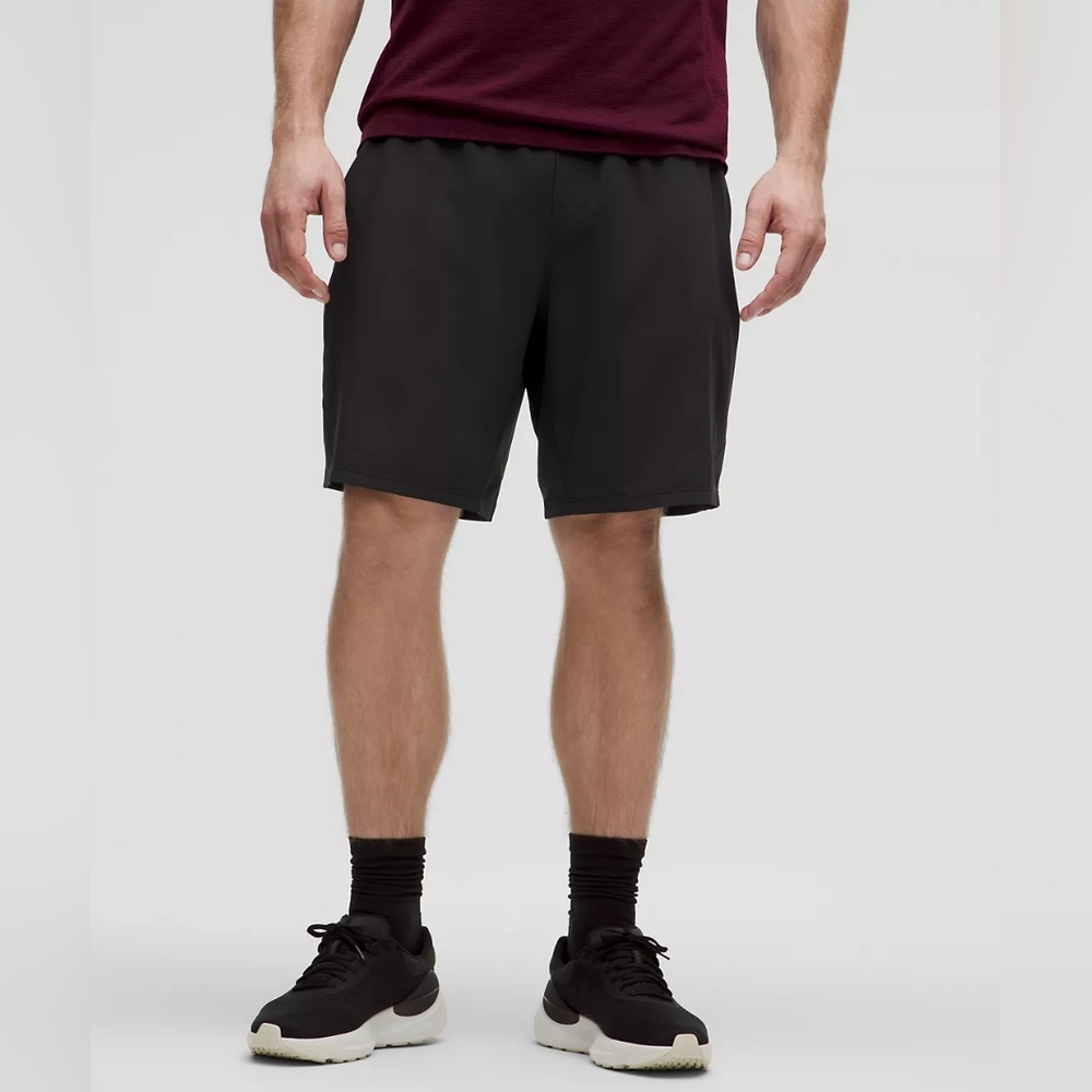 💖Lululemon Pace Breaker Lined Shorts 9". Size M